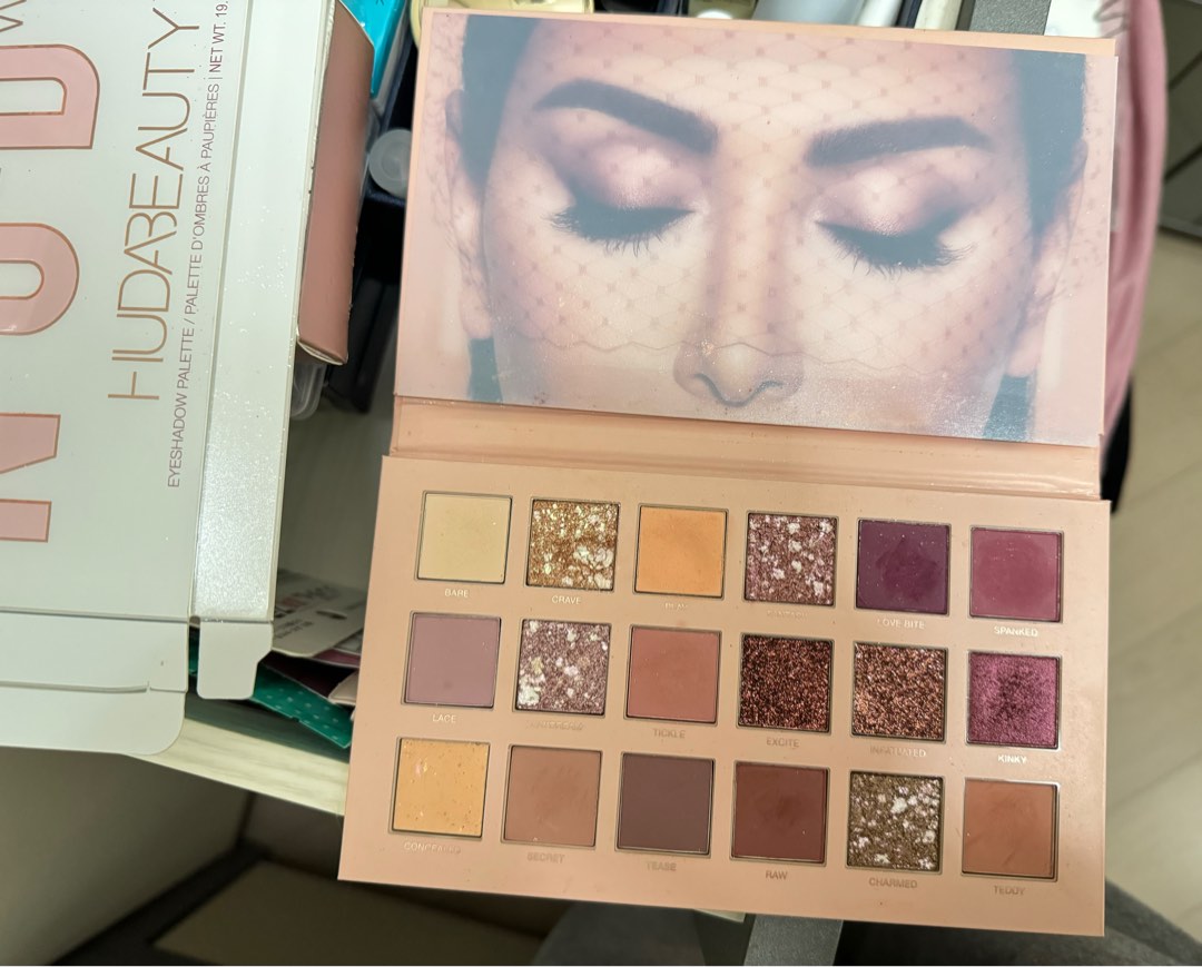 Huda Beauty the new nude eyeshadow palette 19g 美容個人護理 健康及美容 皮膚護理