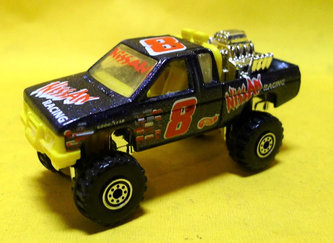 NISSAN HARDBODY PICKUP TRUCK Hot Wheels Race Truck Series Hobbies Toys Toys Games
