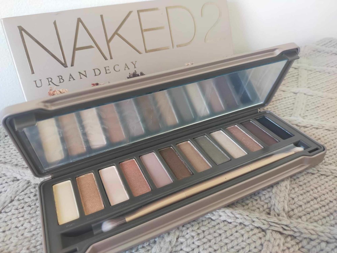 Naked 2 Eyeshadow Palette By Urban Decay Beauty Personal Care Face Makeup On Carousell