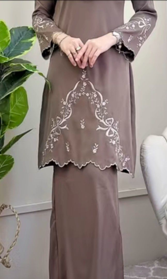 Baju Raya Nude Mocha Women S Fashion Muslimah Fashion Baju Kurung Sets On Carousell