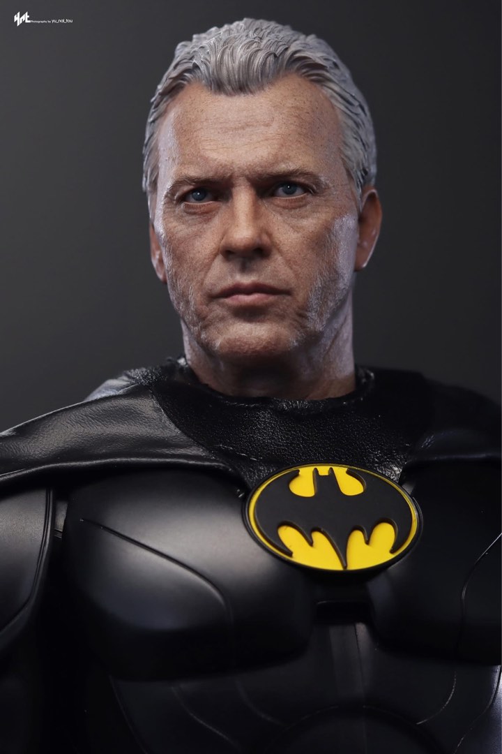 Hottoys Mms The Flash Batman Modern Suit Ht Hot Toys Old Man Michael Keaton