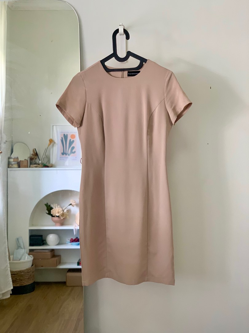 Executive Nude Dress Fesyen Wanita Pakaian Wanita Gaun Rok Di