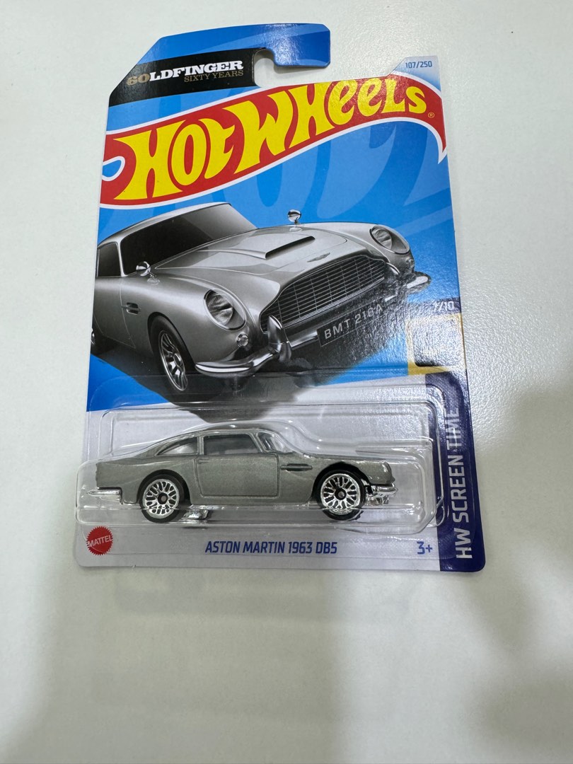 Hot Wheels Aston Martin Db Hobbies Toys Toys Games On Carousell