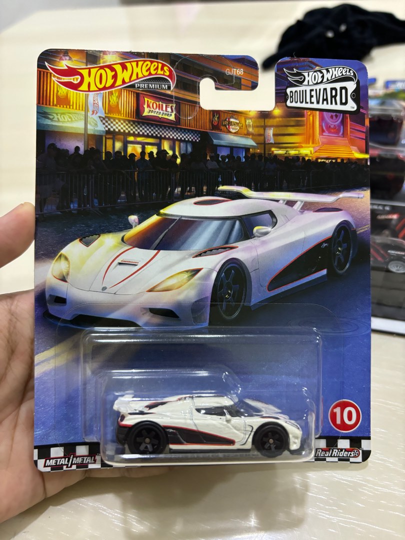 Hot Wheels Koenigsegg Agera R Boulevard Hobbies Toys Toys Games On Carousell
