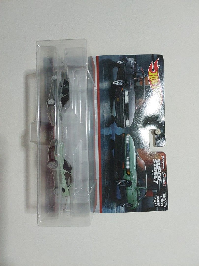 Hot Wheels Premium Pack Super Street Car Culture Nissan Sentra Se