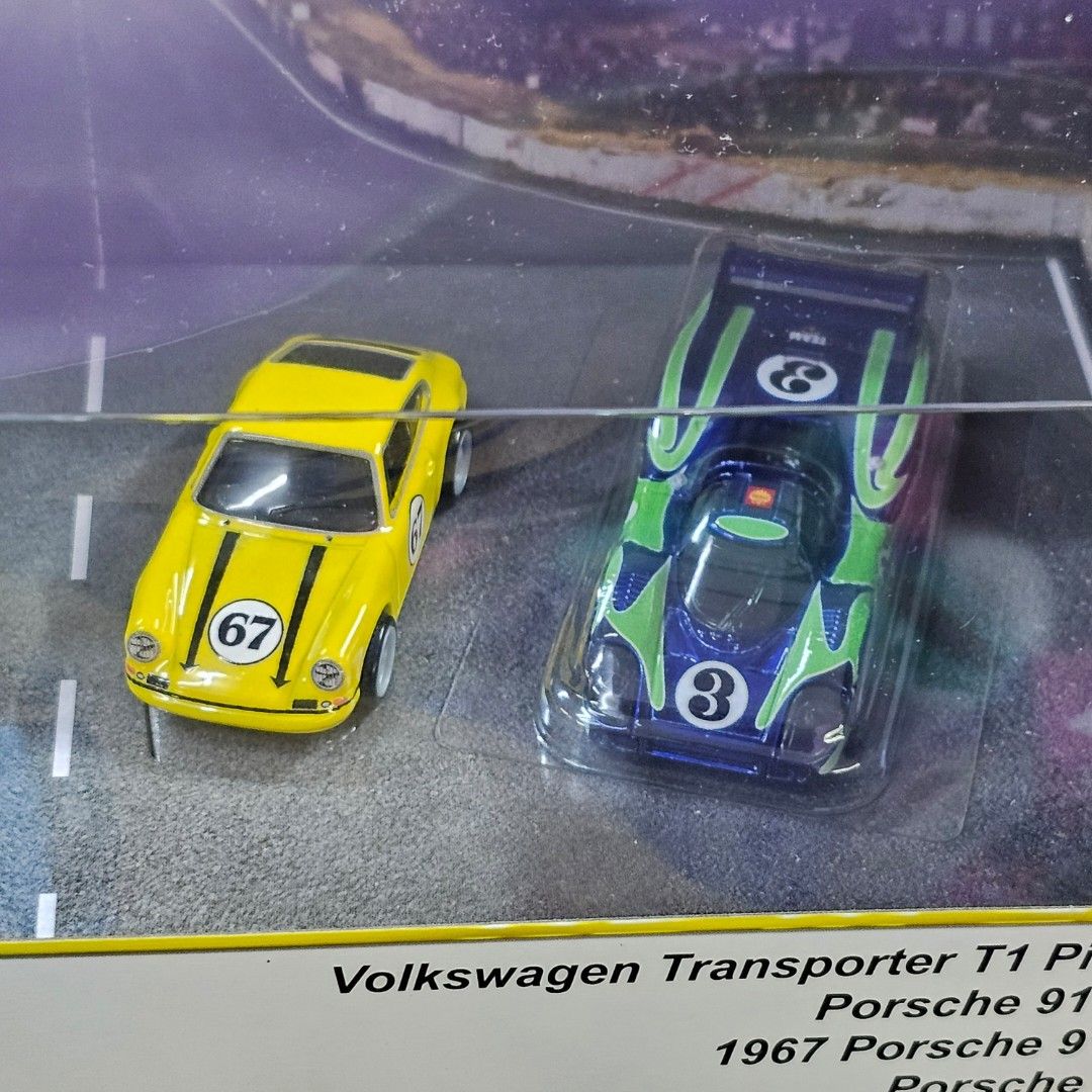 HOT WHEELS PREMIUM GARAGE SET BOX PORSCHE 935 PORSCHE 911 PORSCHE 917 LH VOLKSWAGEN T1 TRANSPORT