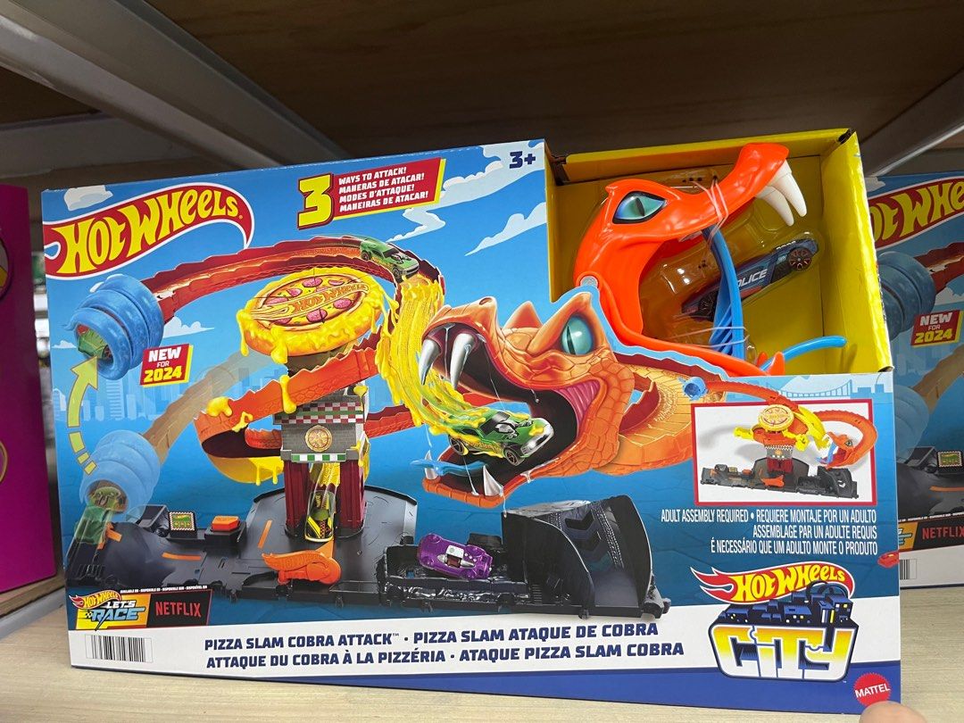 Mattel 風火輪城市主題貪食蛇遊戲組 Hot Wheels 合金車 軌道 遊戲組 書籍休閒與玩具 玩具公仔桌遊在旋轉拍賣