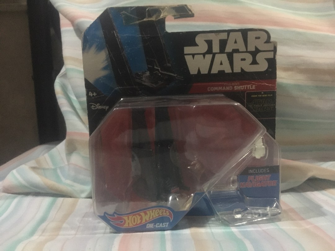 Hot Wheels Star Wars Kylo Rens Command Shuttle Hobbies Toys Toys Games On Carousell