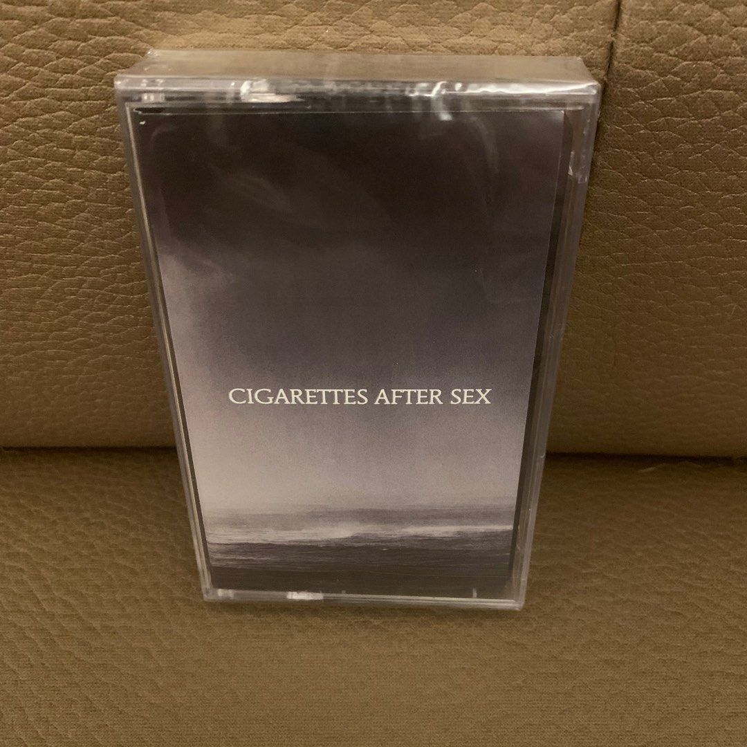 全新 款 Cassette Cigarettes After Sex I Cry 錄音帶 Tape 興趣及遊戲 音樂樂器 配件 音樂與媒體 CD 及 DVD