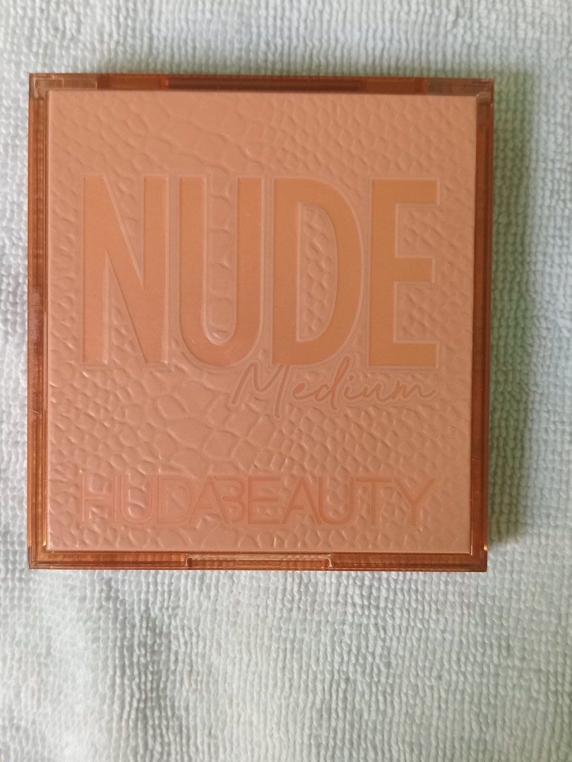 Huda Nude Eyeshadow Palette Kesehatan Kecantikan Rias Wajah Di