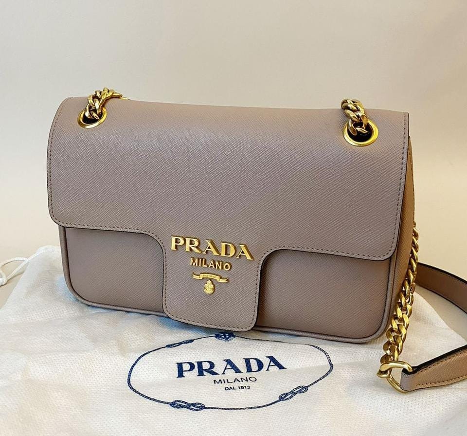 Prada Pattina Saffiano Nude Ghw Vvgc With Booklet Card And
