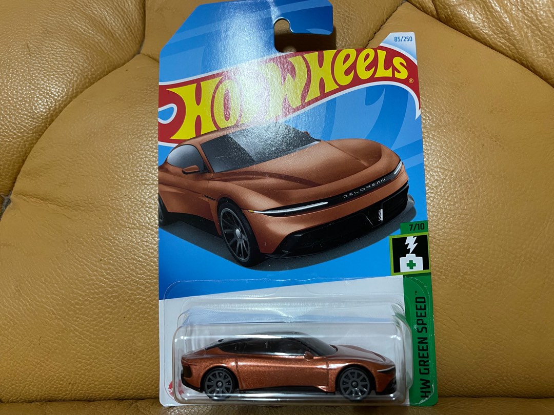現貨 正版 全新 hot wheels 風火輪 小汽車 delorean alpha5 回到未來 電動車 書籍休閒與玩具 玩具公仔桌遊在旋轉拍賣