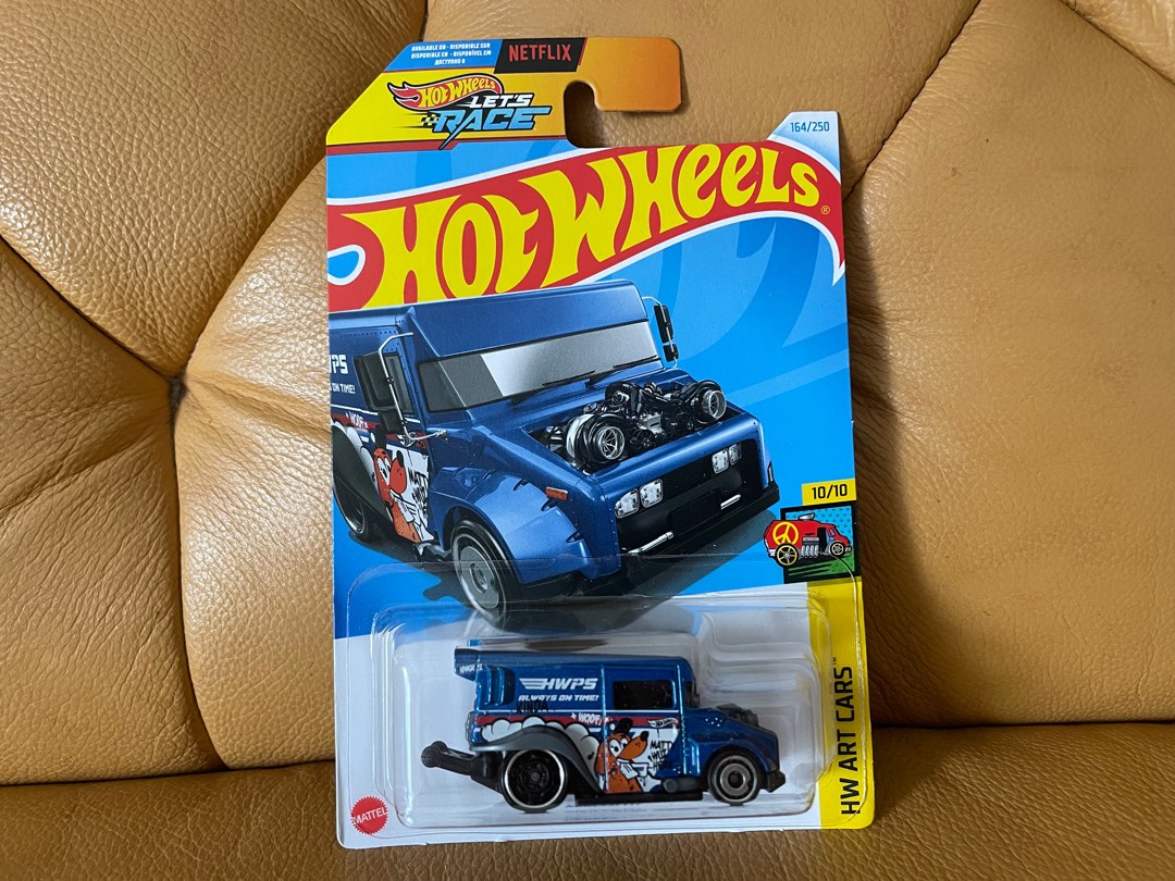 現貨 正版 全新 hot wheels 風火輪 小汽車 mailed it 郵便車 狗狗車 書籍休閒與玩具 玩具公仔桌遊在旋轉拍賣