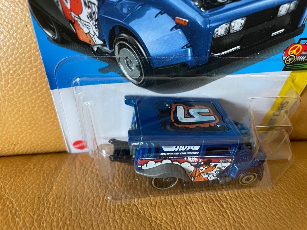 現貨 正版 全新 hot wheels 風火輪 小汽車 mailed it 郵便車 狗狗車 書籍休閒與玩具 玩具公仔桌遊在旋轉拍賣