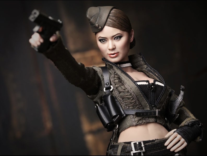 全新外啡盒從未開封 HOT TOYS SUCKER PUNCH AMBER MMS 天姬戰 HOTTOYS MMS 興趣及遊戲 玩具 遊戲類 Carousell