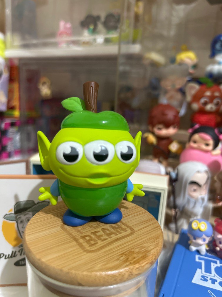 Cosb Hot Toys Disney Pixar Toys Collectibles Mainan Di Carousell