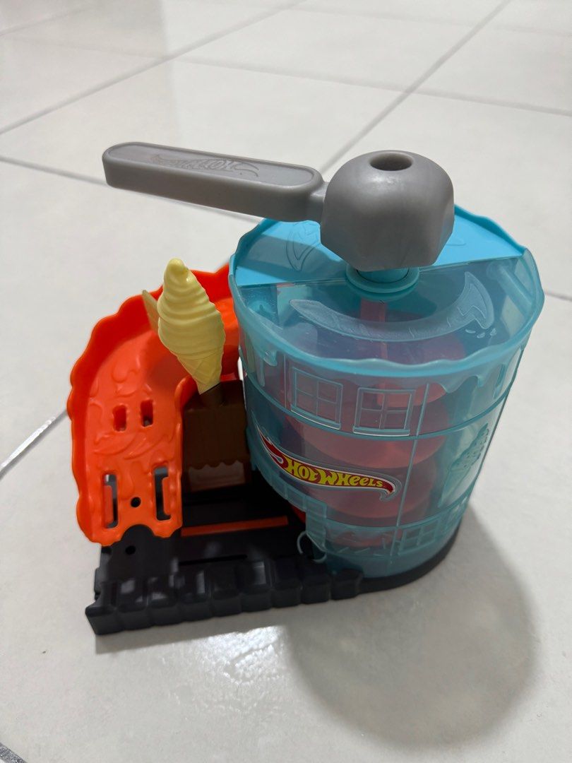 Hot Wheels Downtown Ice Cream Meltdown Playset Hobbies Toys Toys Games On Carousell