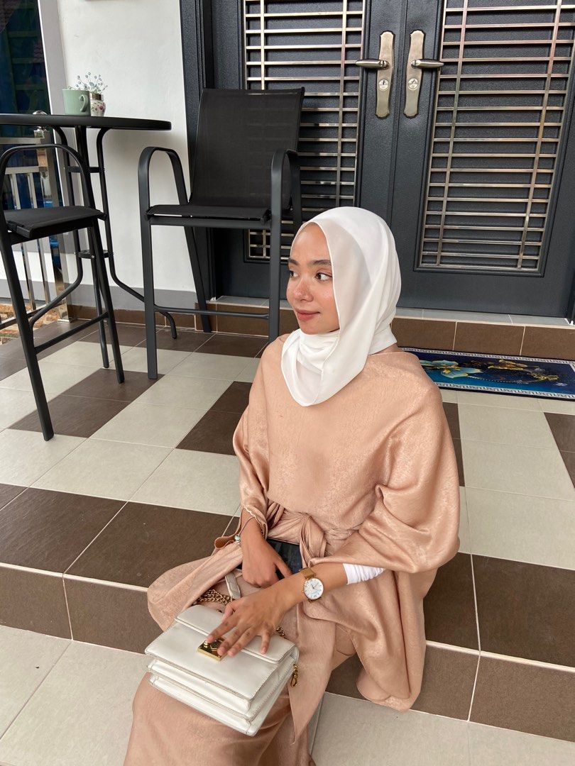 IKASHA CO Airy Kaftan In Nude Gold Women S Fashion Muslimah Fashion Baju Kurung Sets On