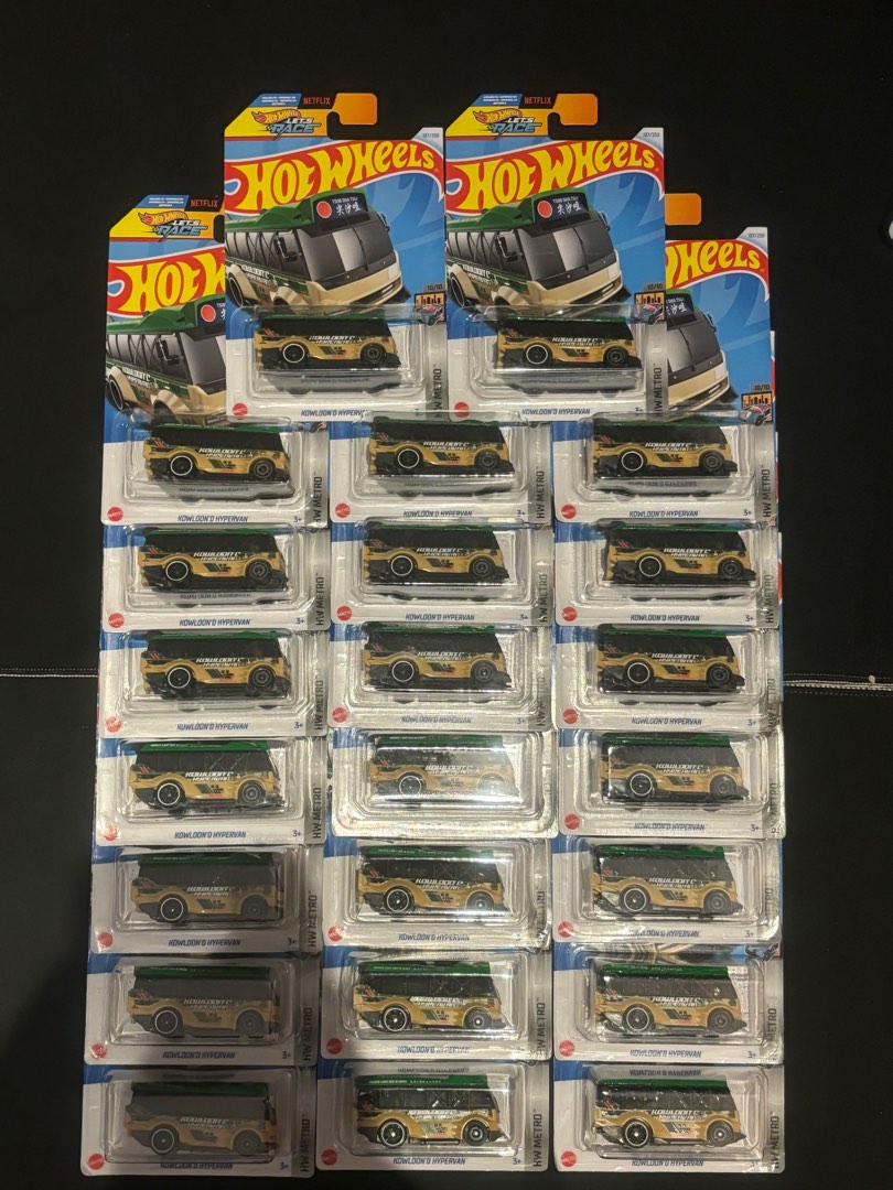 國際卡現貨再返貨 Hot wheels Hotwheels 香港小巴 興趣及遊戲 玩具 遊戲類 Carousell