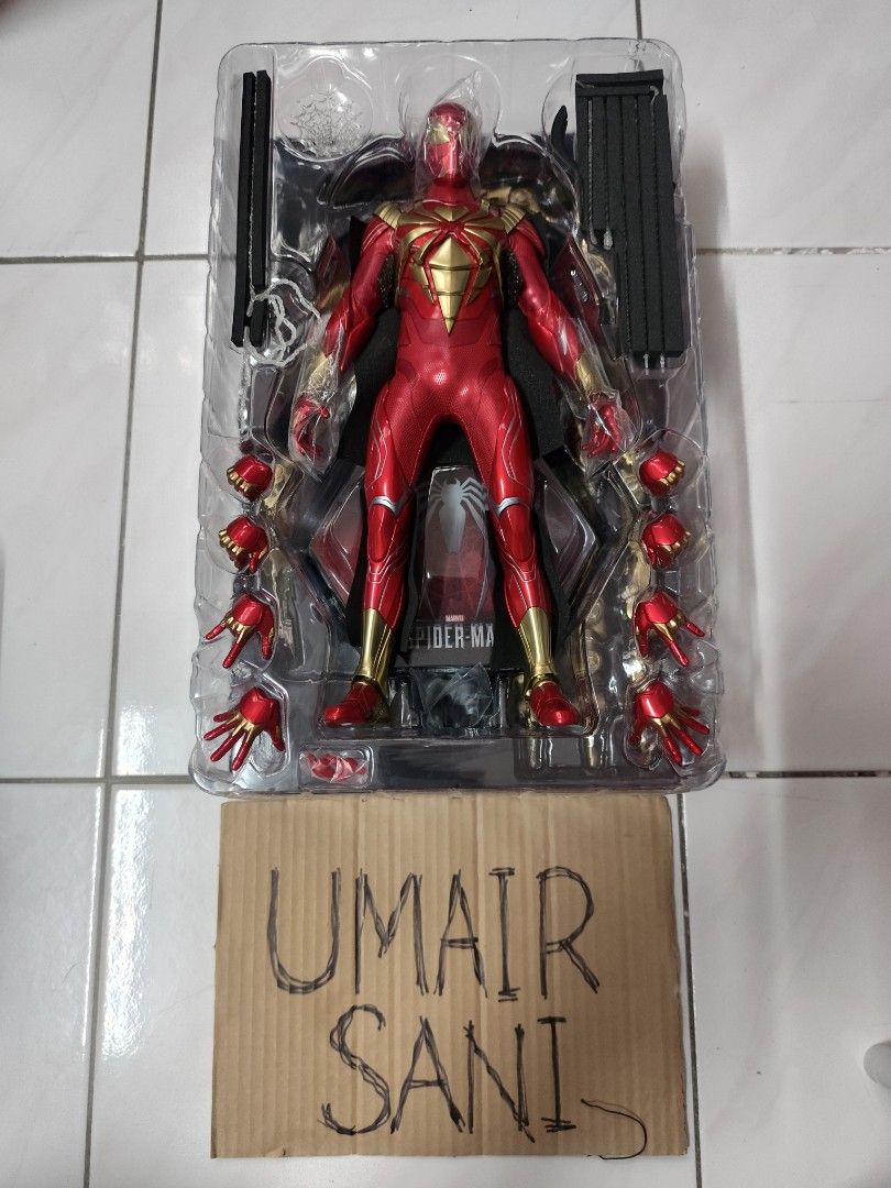 Hot Toys Spider Man Iron Spider Armor Vgm Hobbies Toys Toys Games On Carousell