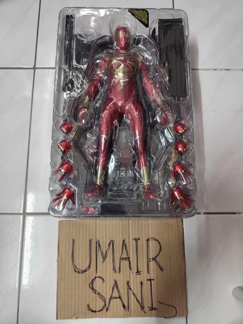 Hot Toys Spider Man Iron Spider Armor Vgm Hobbies Toys Toys Games On Carousell