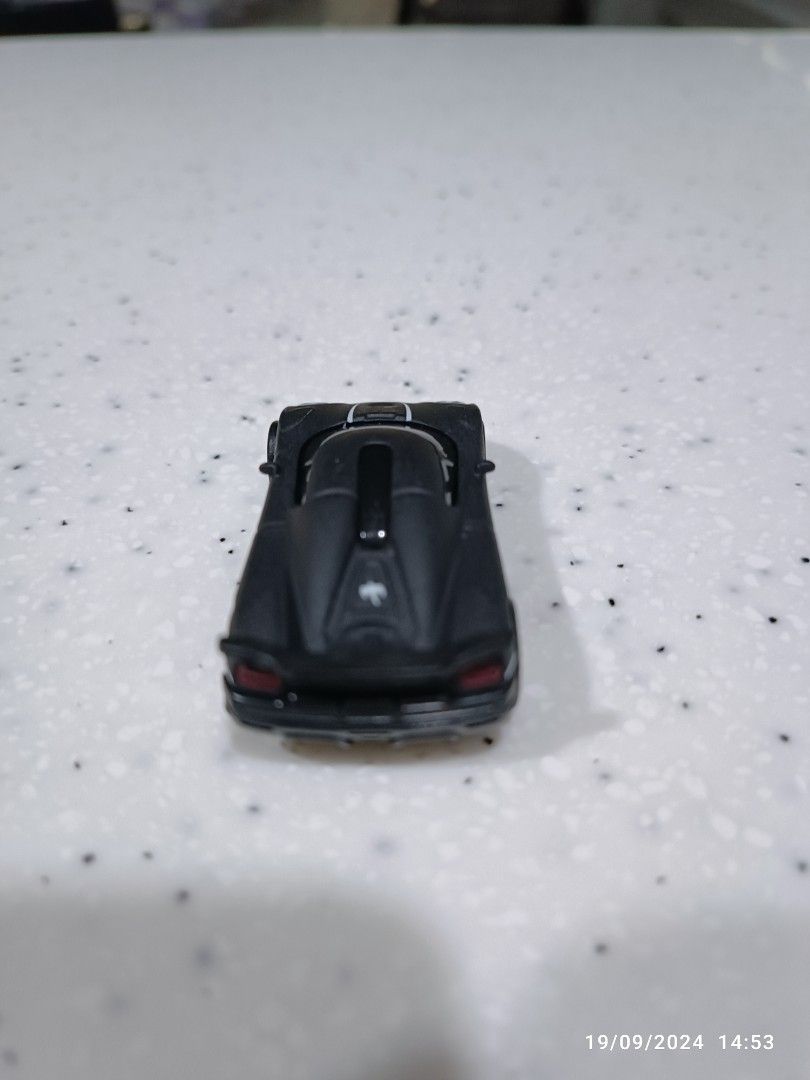 Hot Wheels Koenigsegg Agera R From Garage Box Set Hobbies Toys Toys Games On Carousell