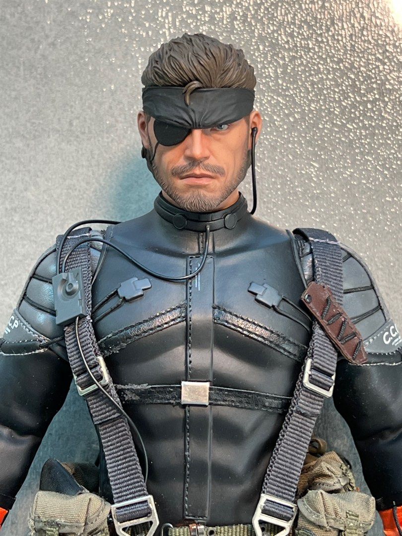 Hottoys Vgm Metal Gear Solid Snake Eater Naked Snake Sneaking Suit Version Figure