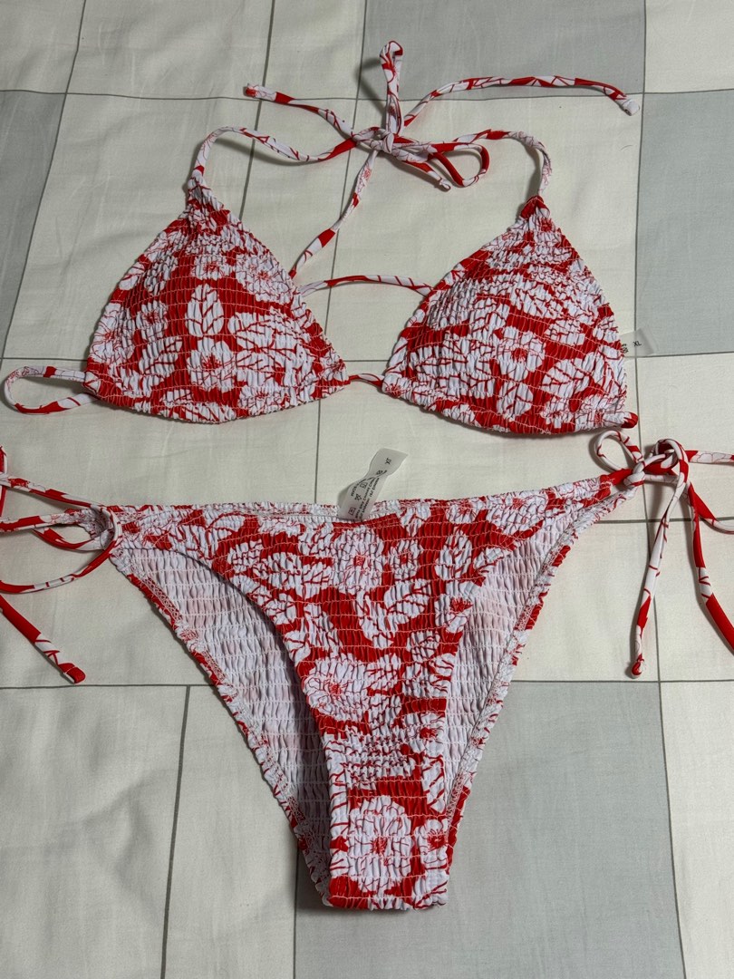Ruffle Selftie Bikini Women S Fashion Swimwear Bikinis Swimsuits