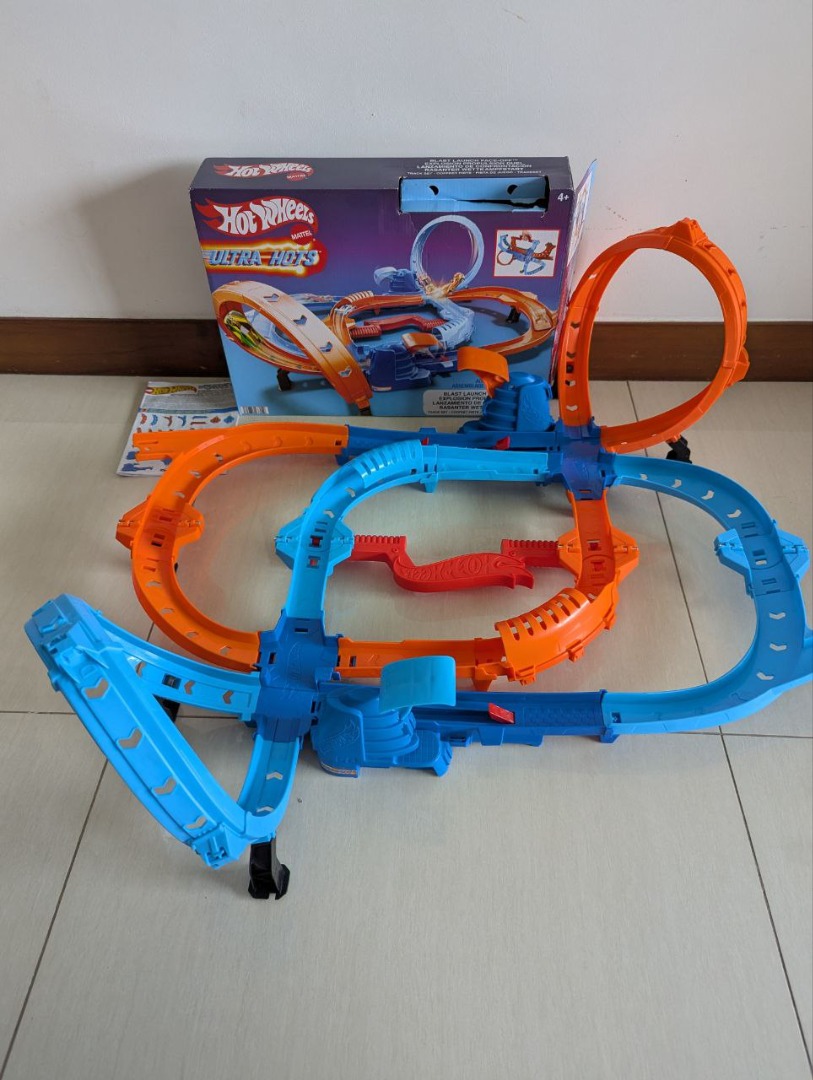 Hot Wheels Ultra Hots Blast Launch Face Off Hobbies Toys Toys Games On Carousell
