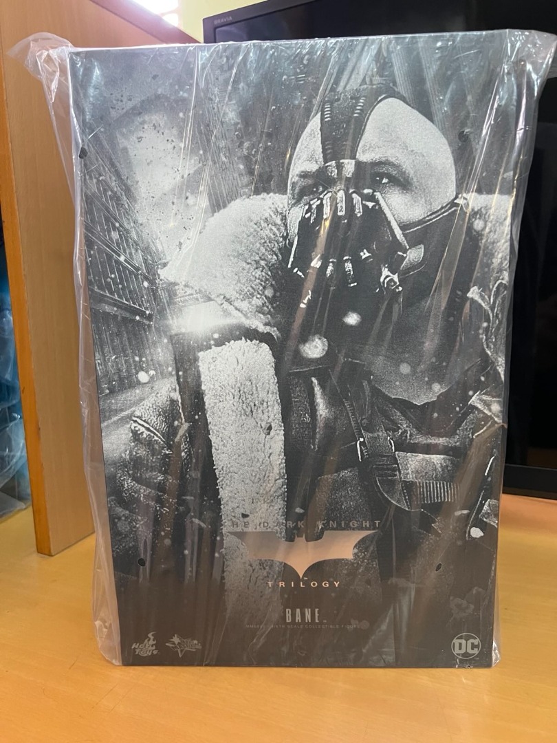全新未開 Hottoys Hot Toys MMS689 Bane 蝙蝠俠 夜神起義 班恩 The Dark Knight Trilogy 興趣及遊戲 玩具 遊戲類 Carousell