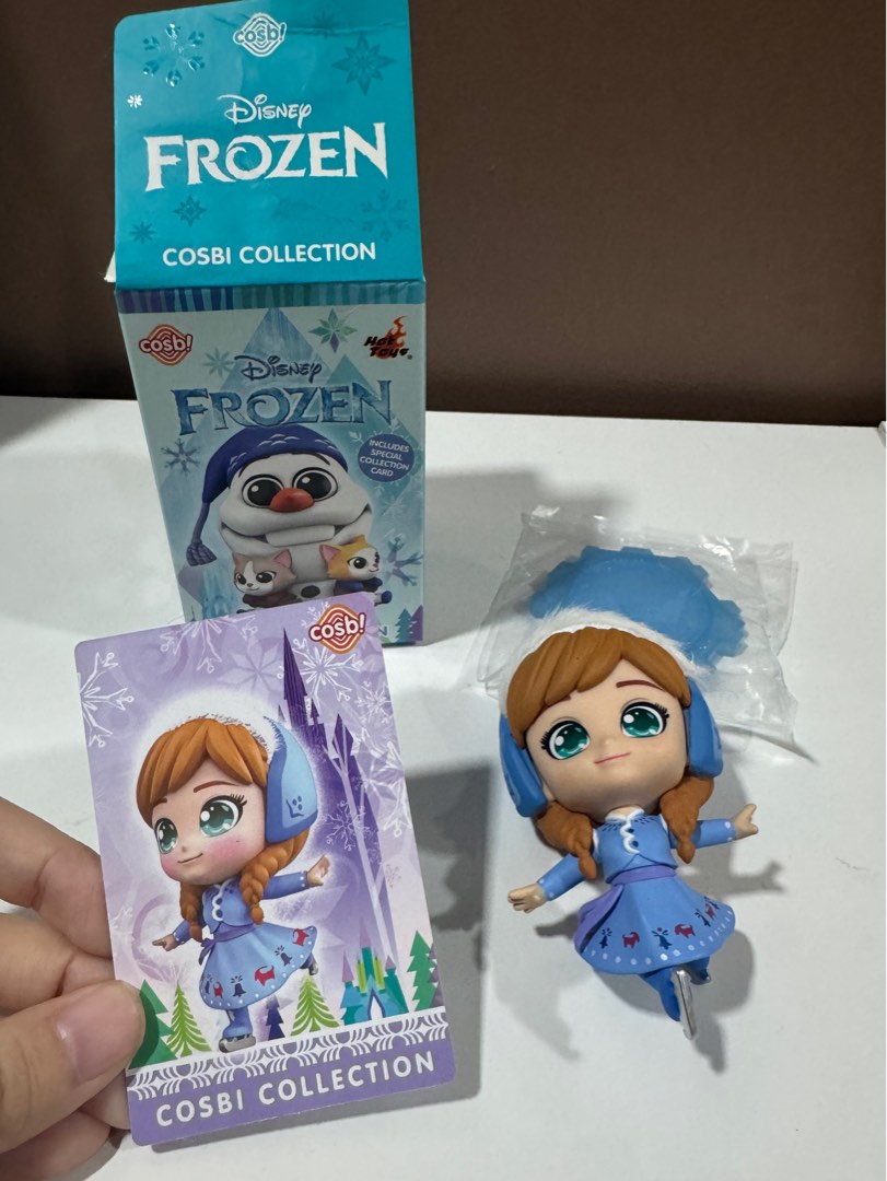Hot Toys Frozen Series 2 Anna Cosbi Hobbies Toys Toys Games On Carousell