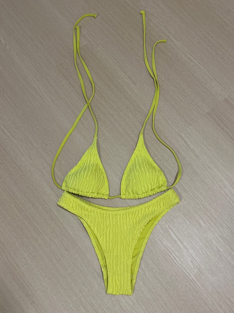 H M Neon Yellow Bikini With Padding Women S Fashion Swimwear Bikinis Swimsuits On Carousell