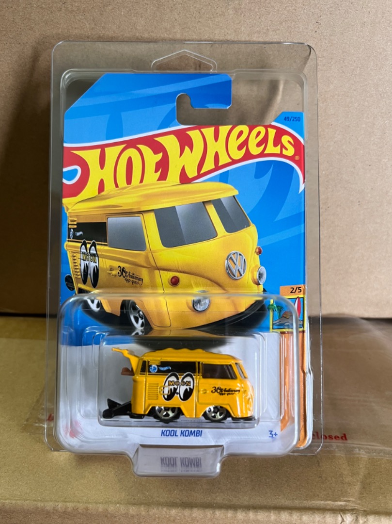 Hot Wheels Kool Kombi Mooneye Hobbies Toys Toys Games On Carousell