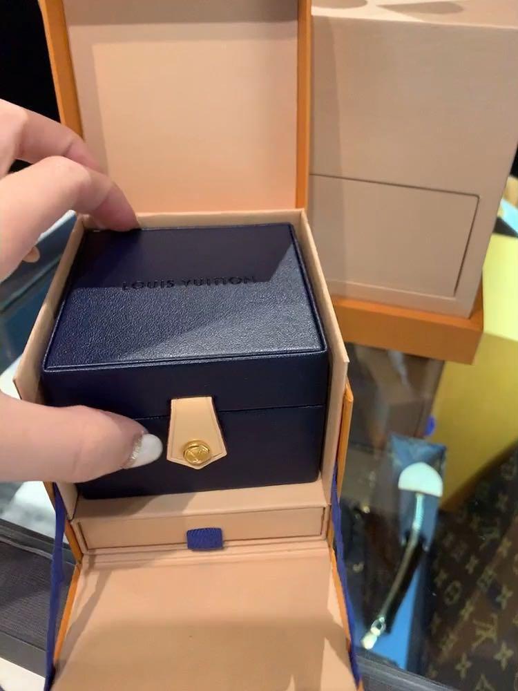 Louis Vuitton - Never Been Worn Empreinte 18 Karat Bangle Box French Yellow Gold