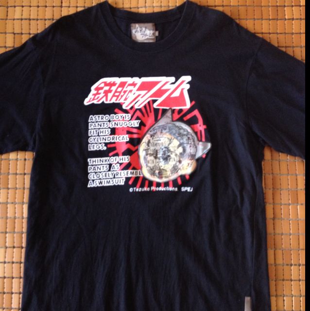 Original Astro Boy Holographic Graphic Shirt Tee, Men's Fashion, Tops &  Sets, Tshirts & Polo Shirts on Carousell
