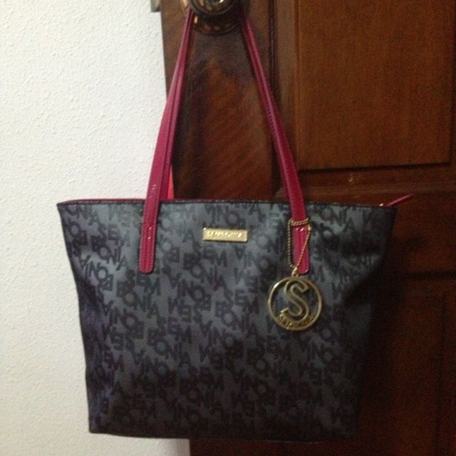 (Category: ) located in . Submitted by prittae (Listing ID 242786, Image 1). Description: .