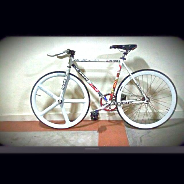 Custom Fixies With Aerospokes