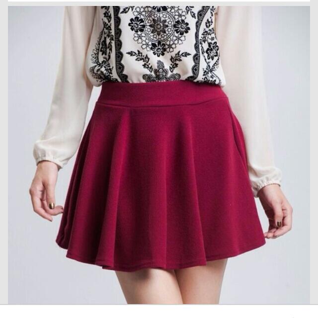BNIB Wine red skater skirt Women s Fashion Bottoms Skirts on Carousell