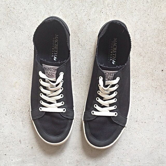 Macbeth adams black cement top