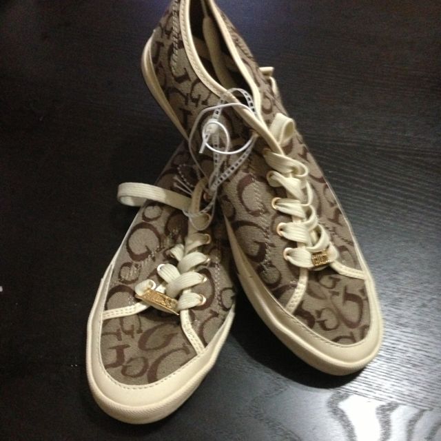 Brand new Guess Canvas Sneakers from US Women s Fashion Footwear Sneakers on Carousell