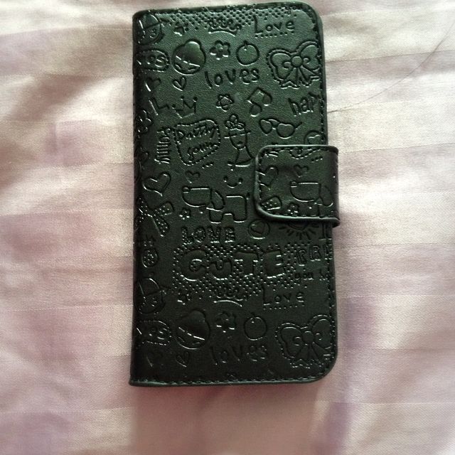 iPhone 5 casing (Category: Networking) located in Singapore. Submitted by mianbaorennnn (Listing ID 501366, Image 1). Description: .