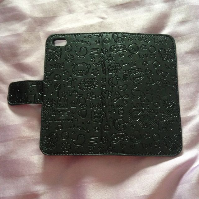 iPhone 5 casing (Category: Networking) located in Singapore. Submitted by mianbaorennnn (Listing ID 501366, Image 3). Description: .