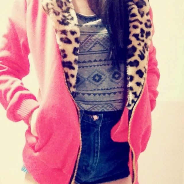 Red leopard hotsell print hoodie
