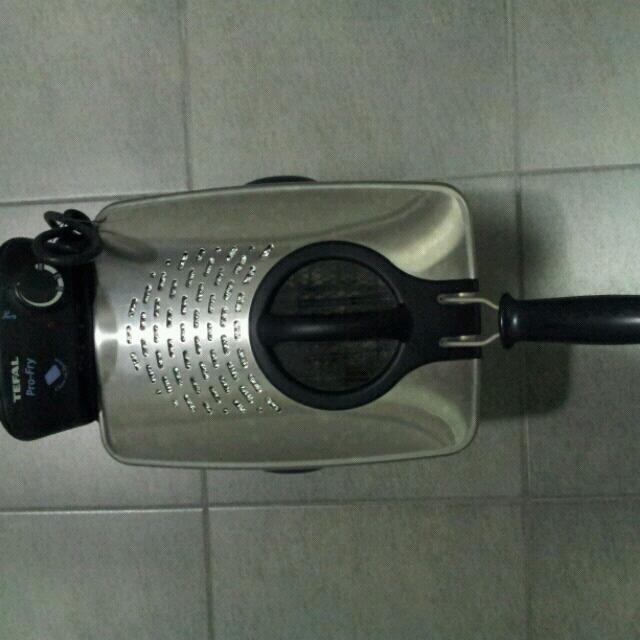 Tefal ProFry (Cleanoil System), Furniture & Home Living, Bathroom