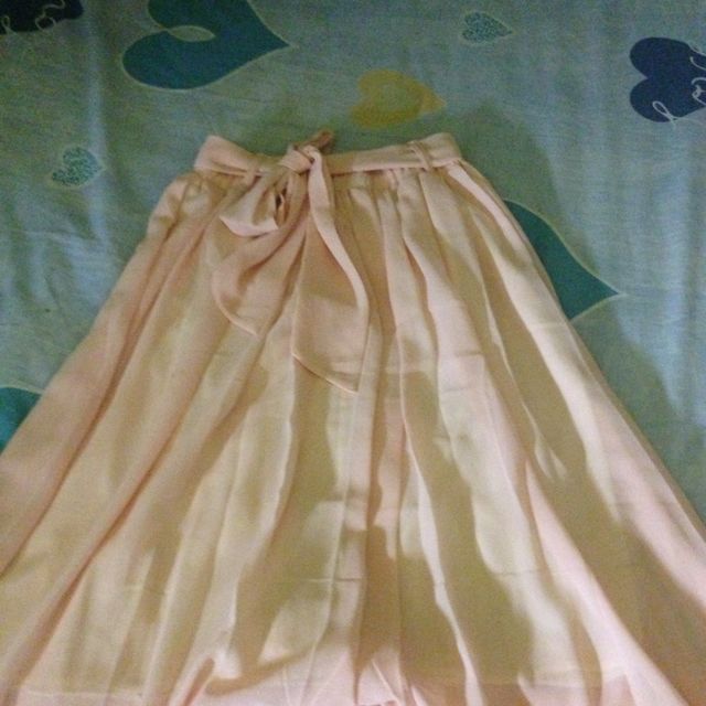 Pleated Maxi Skirt (w/belt), Women's Fashion, Bottoms, Skirts on Carousell