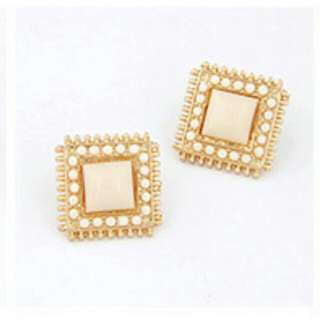 Crème Candied Framed Square Earrings