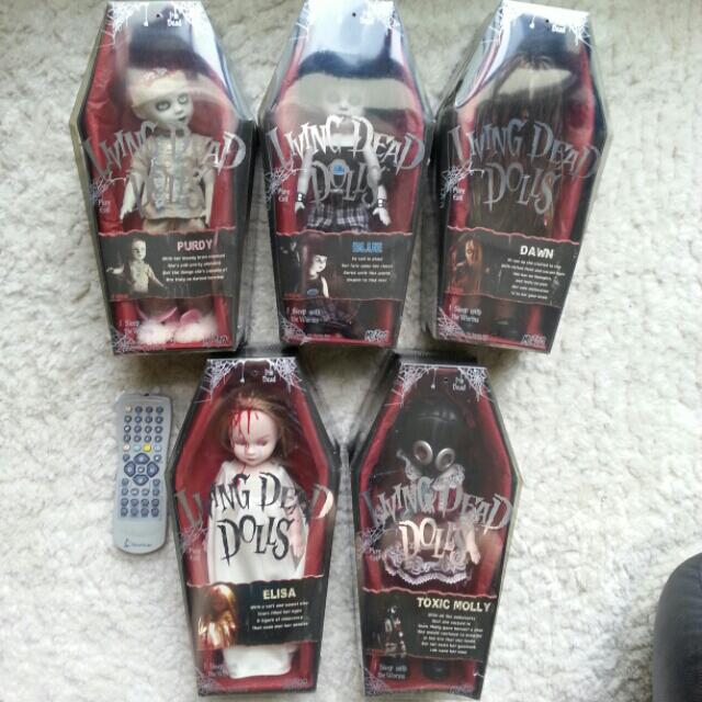 living dead dolls series 9