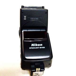 Nikon SB600