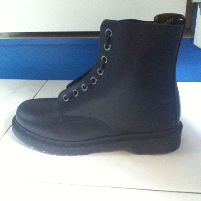 Dr outlet martens jameson