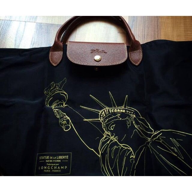 Don t Miss Ltd Ed Longchamp New York Statue Of Liberty Luxury on Carousell